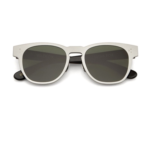 Wildfox Ultra Classic Sunglasses - Picture 2 of 5